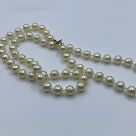 Vintage Strand of Pearls (A) - Picture 4 of 6